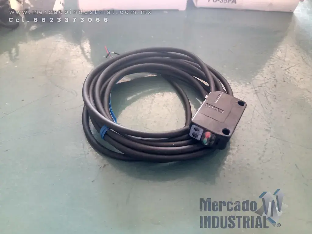 Sensor fotoeléctrico modelo PZ2-61 marca Keyence - imagen 1