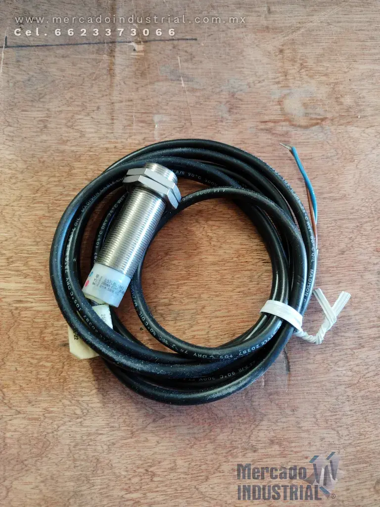 Sensor tubular de proximidad modelo E57LBL18A2 marca Cutler Hammer - imagen 1