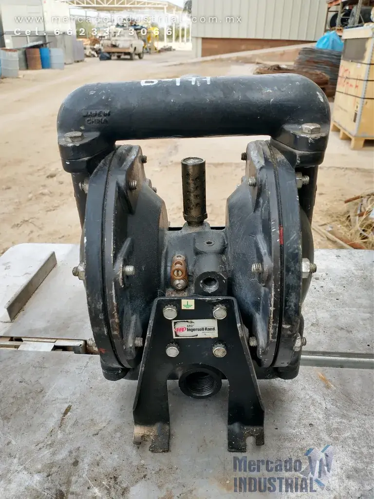 Bomba de diafragma 1 " marca Aro Ingersoll-Rand - imagen 1