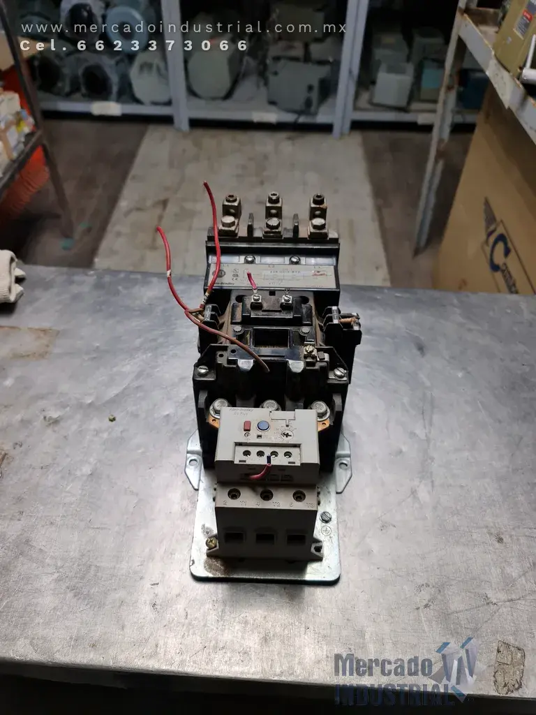 Contactor NEMA 3 90 AMP modelo 509-DOD-B1K marca Allen-Bradley - imagen 1