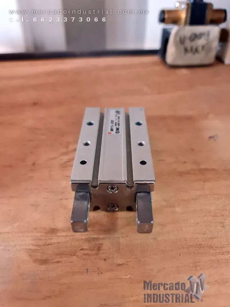 Pistón estilo angular 14 a 87 PSI modelo MHY2-20D marca SMC - imagen 1