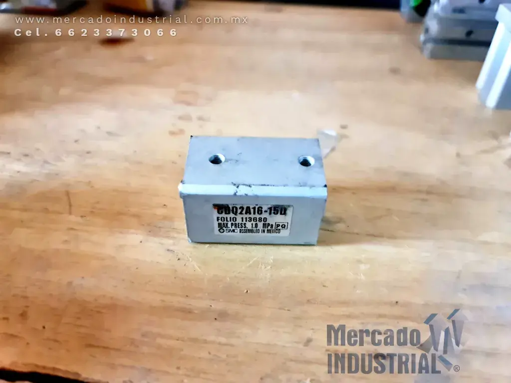 Pistón compacto 145 PSI 15 mm modelo CDQ2A16-15D marca SMC - imagen 1