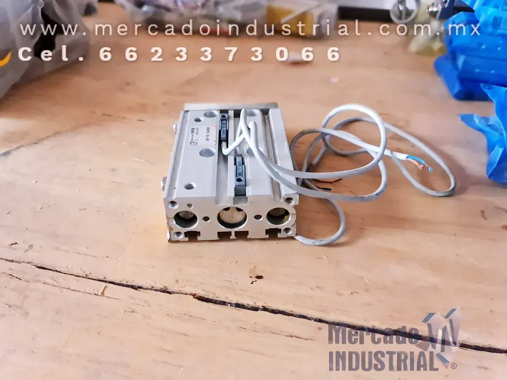 Pistón cilíndrico de guía compacta 145 PSI 50 mm modelo MGPM12-50-A93 marca SMC - imagen 1