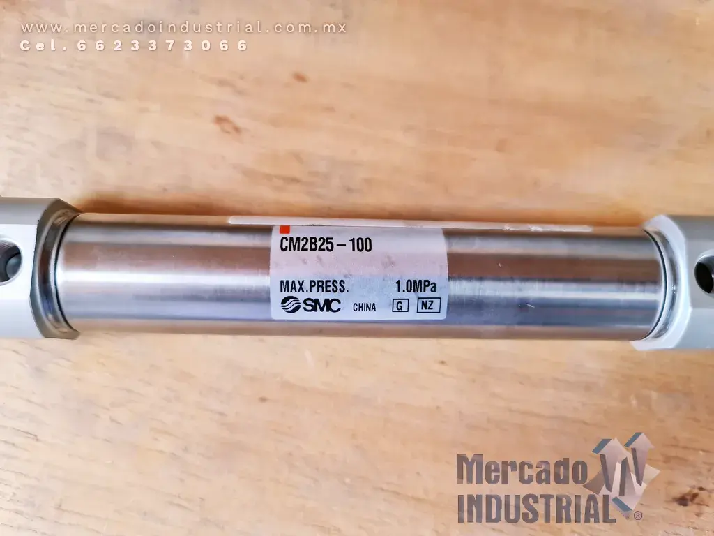 Pistón cilíndrico 145 PSI 100 mm modelo CM2B25-100 marca SMC - imagen 1