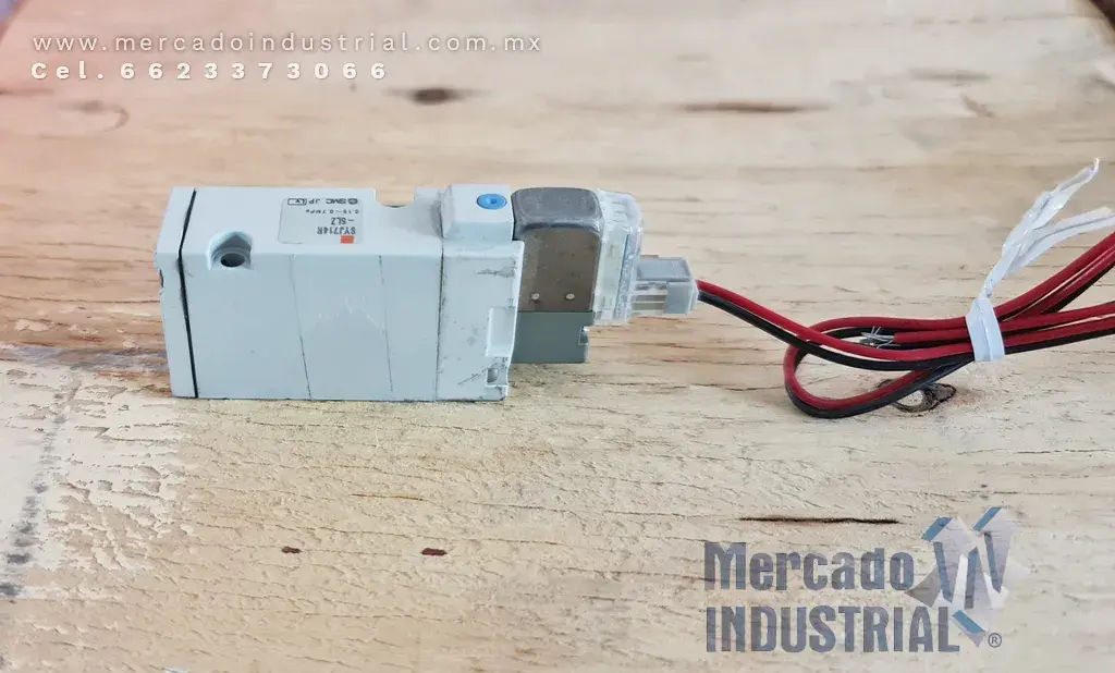 Válvula solenoide 21~100 PSI modelo SYJ714R-5LZ marca SMC - imagen 1