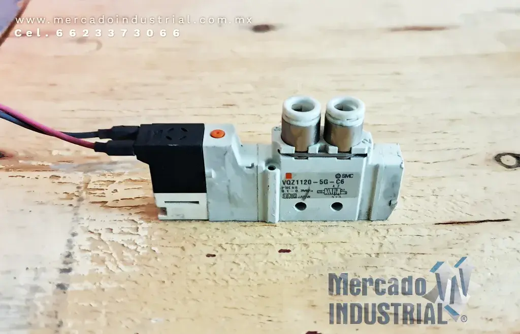 Válvula solenoide 15~100 PSI modelo VQZ1120-5G-C6 marca SMC - imagen 1