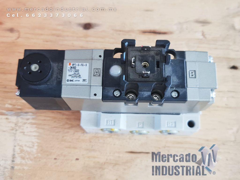 Válvula solenoide 0.15~130 PSI modelo VP7-6FG-S-3NB03 marca SMC - imagen 1