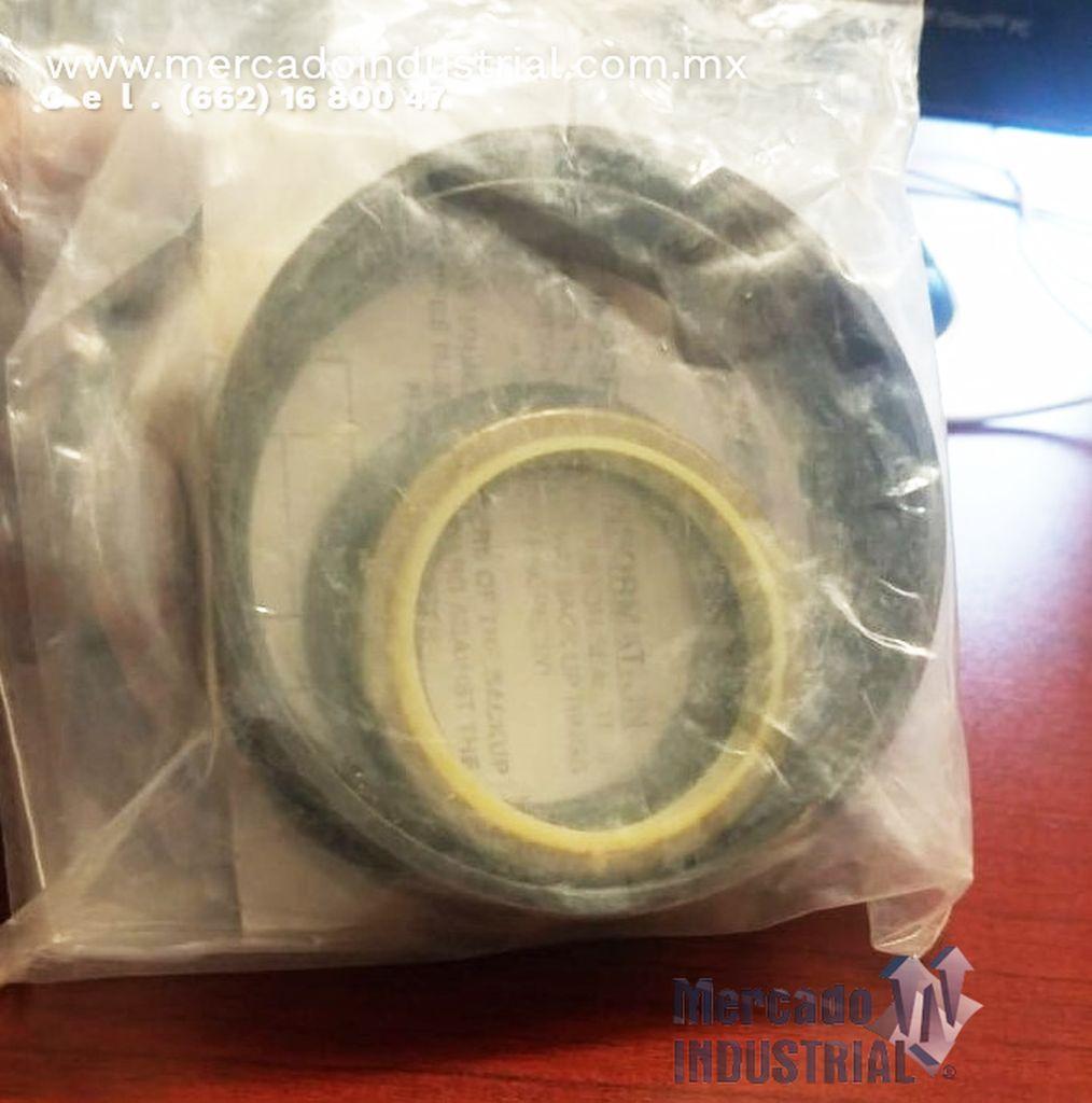 Cylinders seal kit 707-99-32110 marca KOMATSU - imagen 1