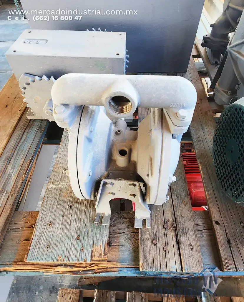 Bomba de diafragma de 1 1/4 x 1 1/4" - imagen 1