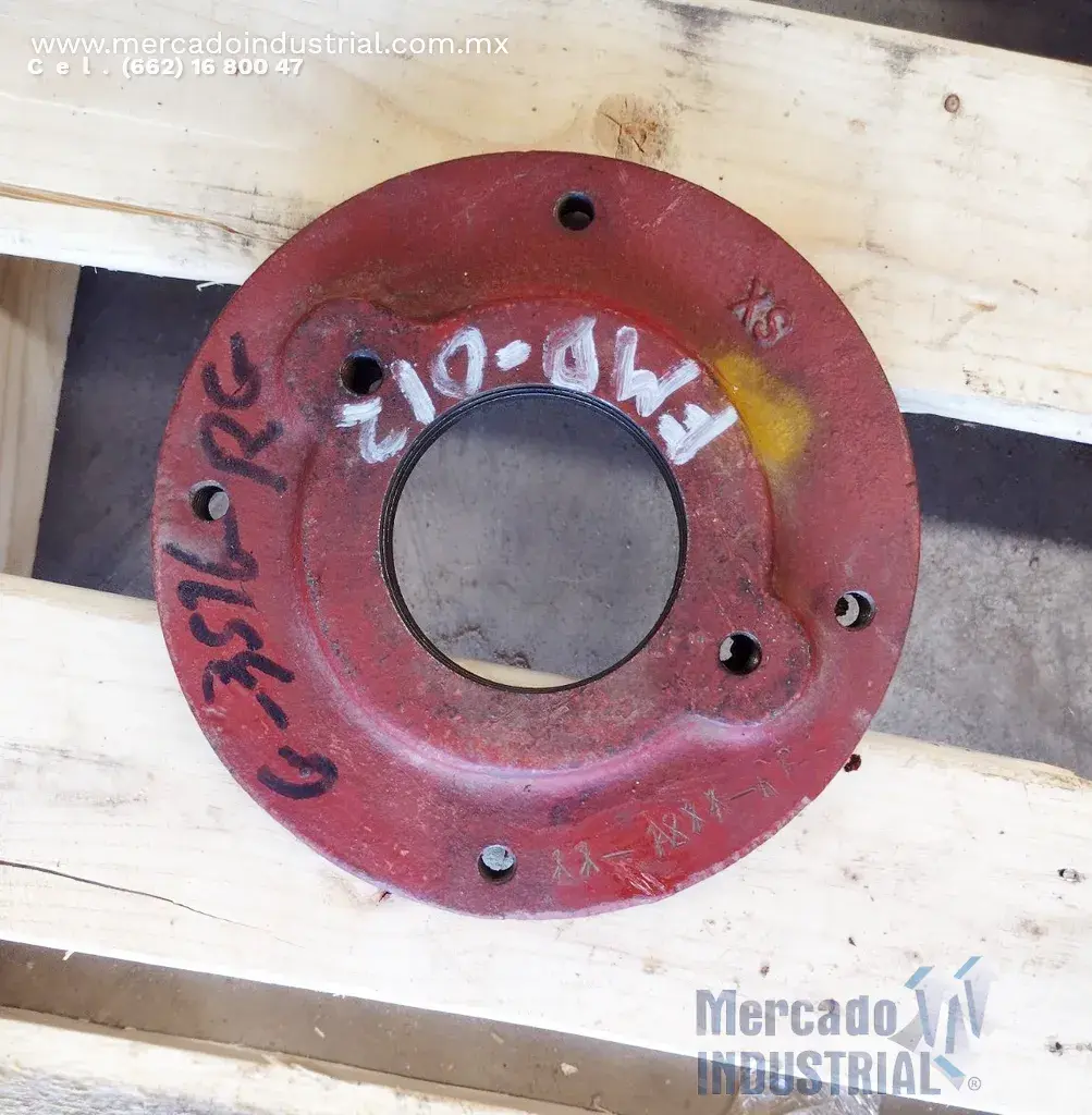 Brida con laberinto para bomba de 2" 1/2 diámetro interno - imagen 1
