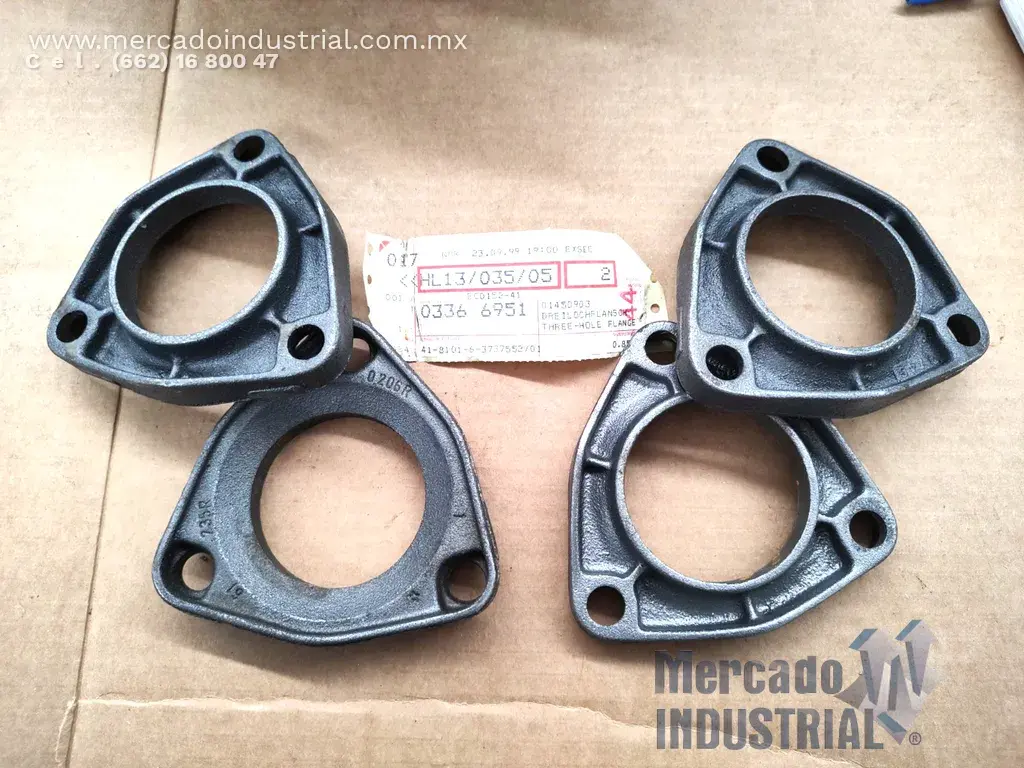 Brida de 3 agujeros modelo 0336-6951 marca DEUTZ - imagen 1