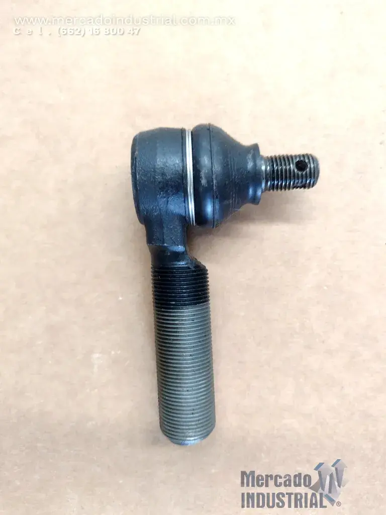 Terminal de dirección de la barra de acoplamiento modelo 45046-69135 marca TOYOTA - imagen 1