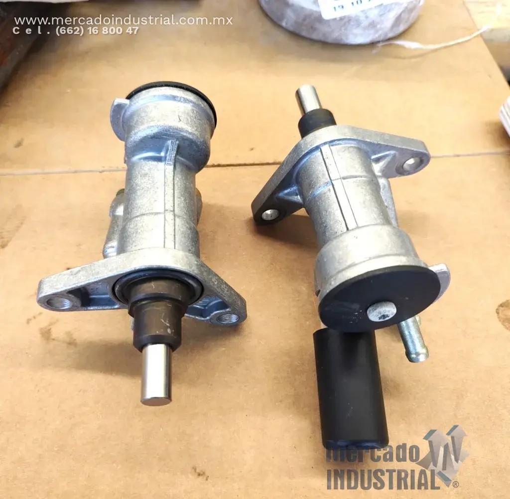 Bomba de transferencia 5304806540 marca DEUTZ - imagen 1