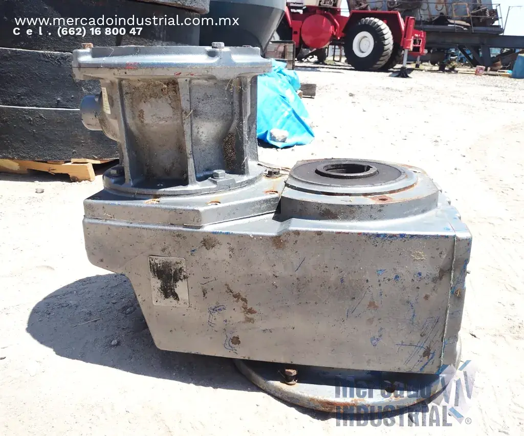 Reductor de ejes paralelos relación 24.5 :1 TIPO SK8282AF marca NORD GEAR - imagen 1