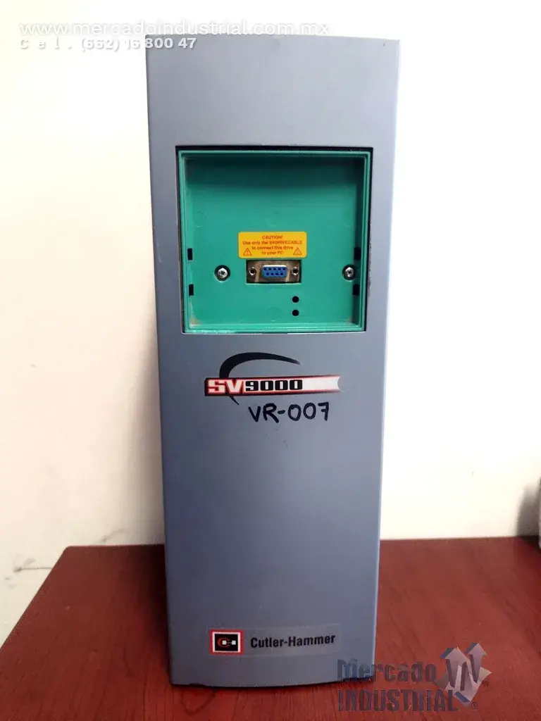 Variador de frecuencia de 15 HP modelo SV9000 marca Cutler Hammer - imagen 1