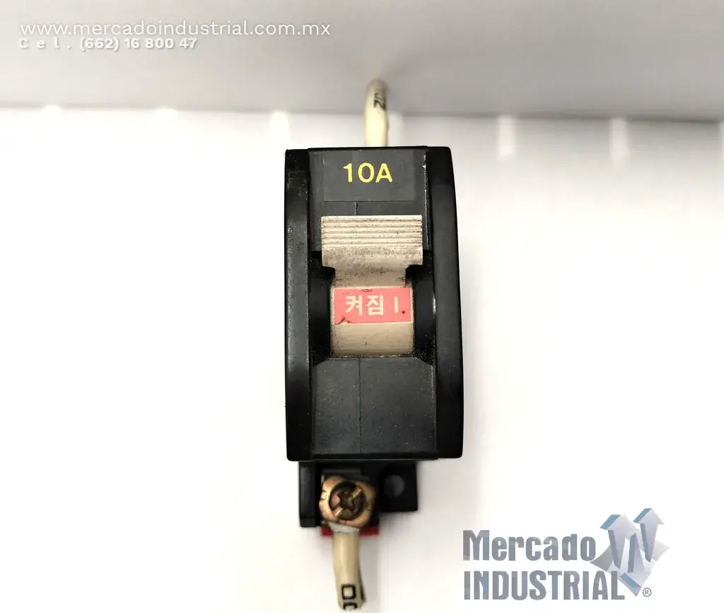 Interruptor térmico 10 AMP 220VAC modelo DCP51DF marca DACO CIRCUIT PROCTECTOR - imagen 1