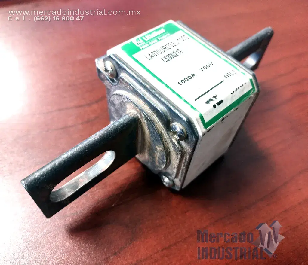 Fusible de golpe rápido 1000 AMP 700V modelo LA070URD32LI1000 marca Littlefuse - imagen 1