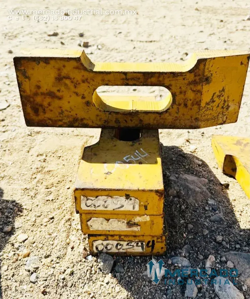 Komatsu 426-70-32411 PLATE (WA600-6) - imagen 1