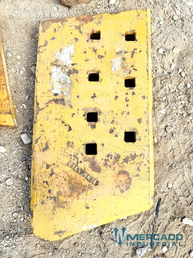 Komatsu 17A-71-45722 DOZER END BIT (D155AX-6) - imagen 1