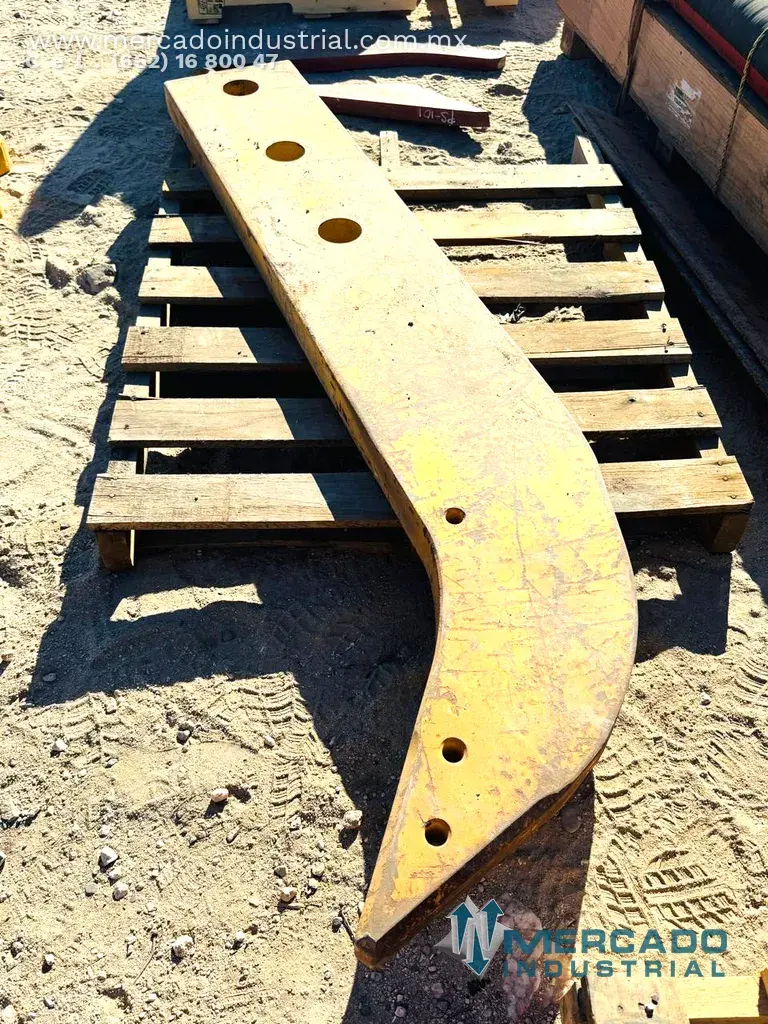 Komatsu 15A-79-11120 SHANK (D155AX-6) - imagen 1