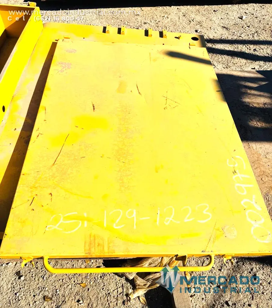 Komatsu 561-54-61420 COVER (HD785-5) - imagen 1