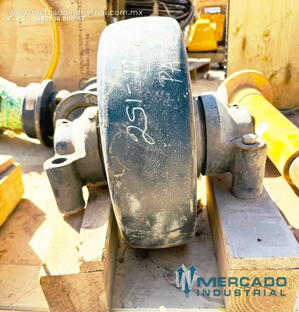 Komatsu 42923040 TOP ROLLER (PC3000-6) - imagen 1
