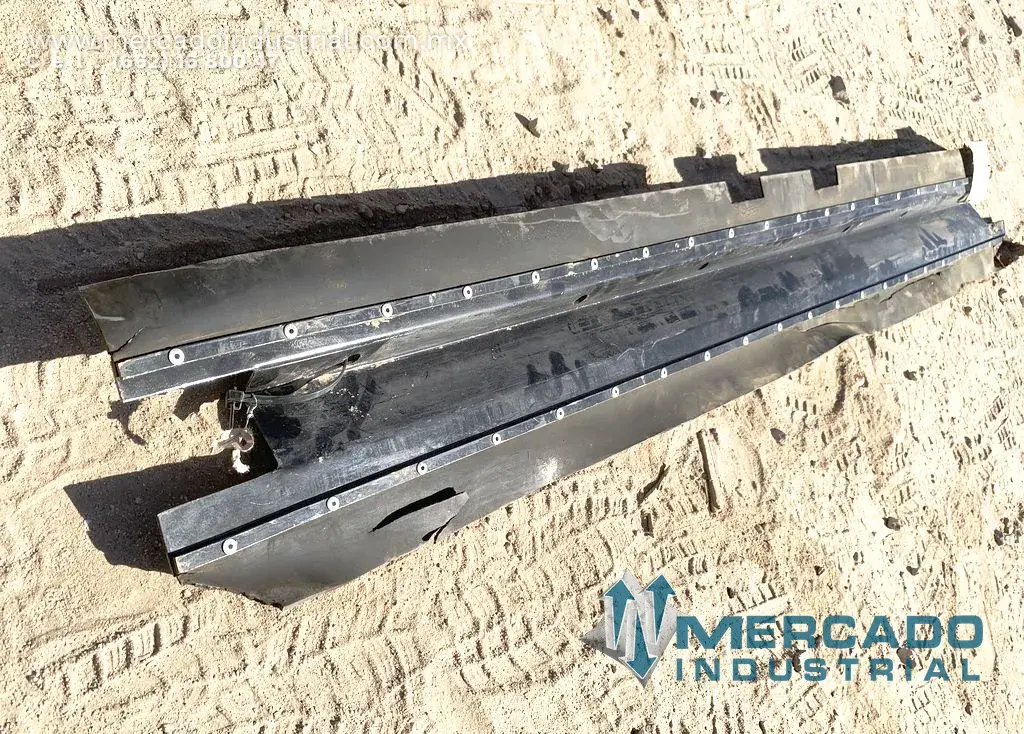 Komatsu 561-03-75810 BAFFLE (HD785-5) - imagen 1