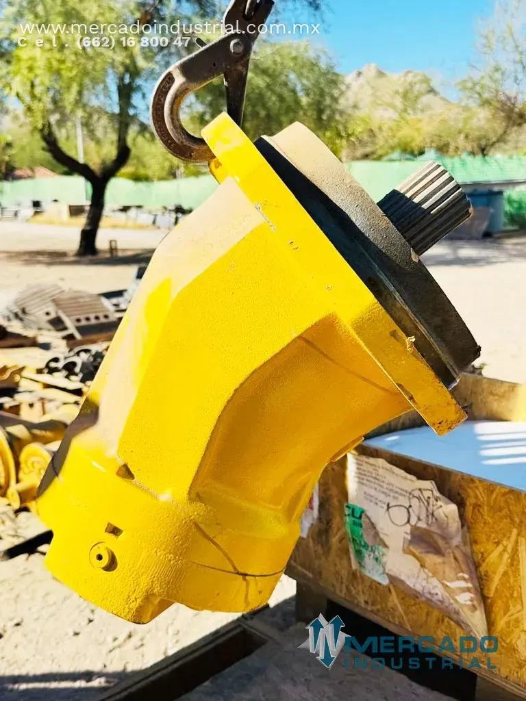 Komatsu 65489140 MOTOR DE TRANSITO MANDOS FINALES (PC3000-6) - imagen 1