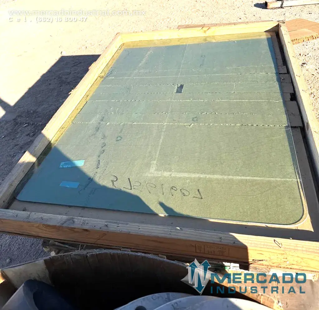Komatsu 5756607 GLASS WINDOW - imagen 1