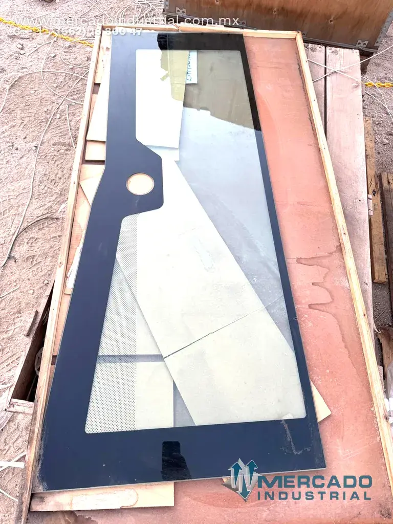 Komatsu 23A-952-1151 GLASS (GD555-3A) - imagen 1