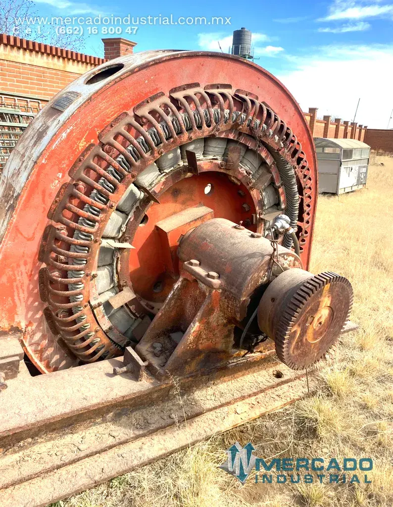 Motor synchronous 450 HP 450 KVA 300 RPM marca General Electric - imagen 1