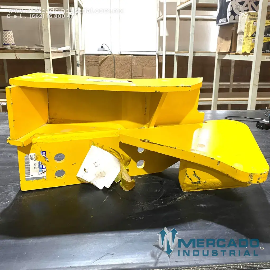 Komatsu 195-30-62260 COVER (D375A-5) - imagen 1