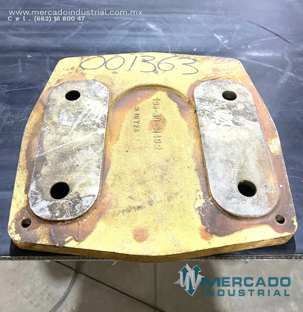 Komatsu 195-30-61492 BRACKET (D375A-5) - imagen 1
