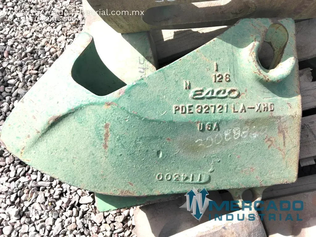 Ala inferior para cubierta doble de labio parte PDE32721LA-XHD marca Esco - imagen 1