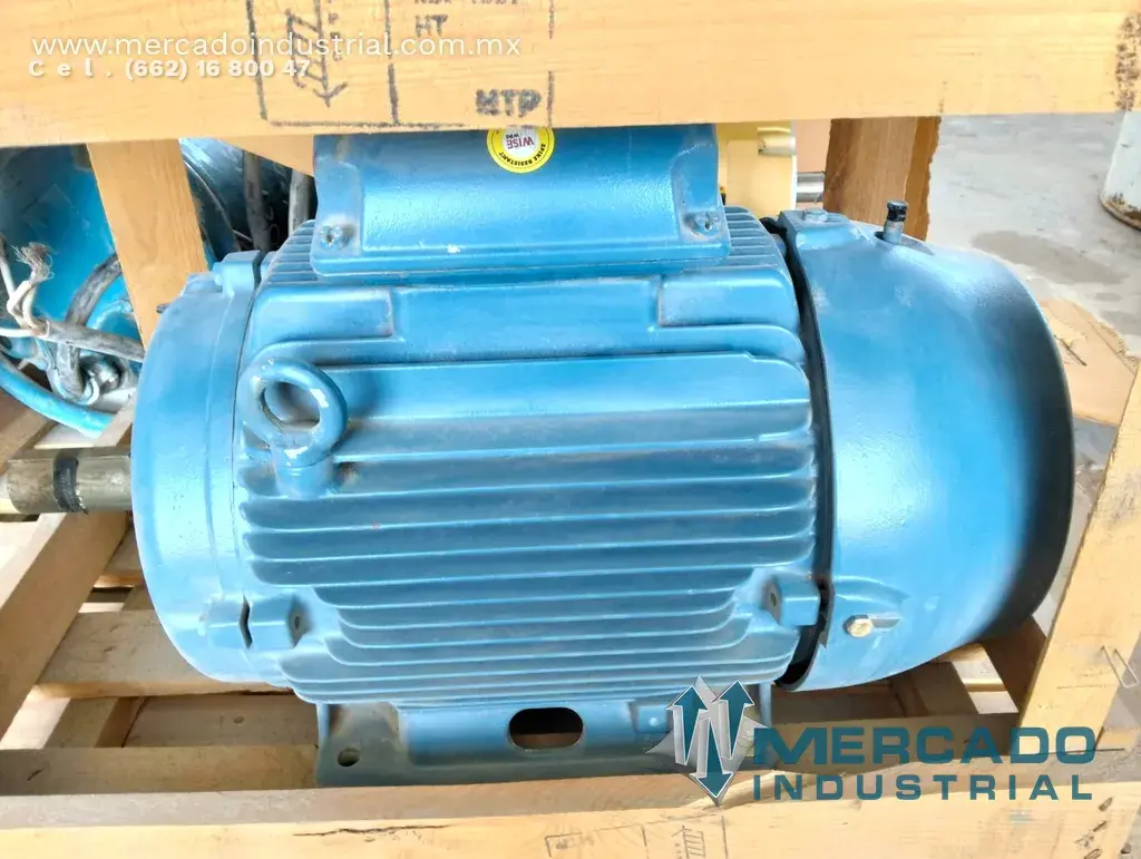 Motor eléctrico trifásico 25 HP 2 polos 3350 RPM marca WEG - imagen 1