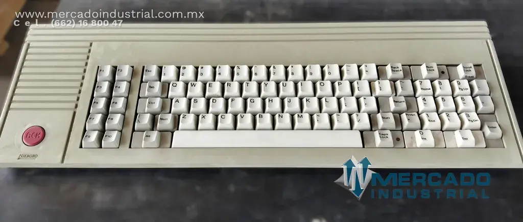 Teclado parte P04400QB marca Foxboro y tarjeta electrónica Mintec - imagen 1