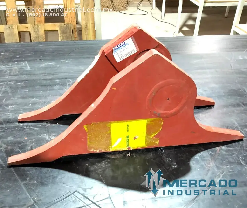 Komatsu 195-71-71313 WELDED BRACKET (D375) - imagen 1