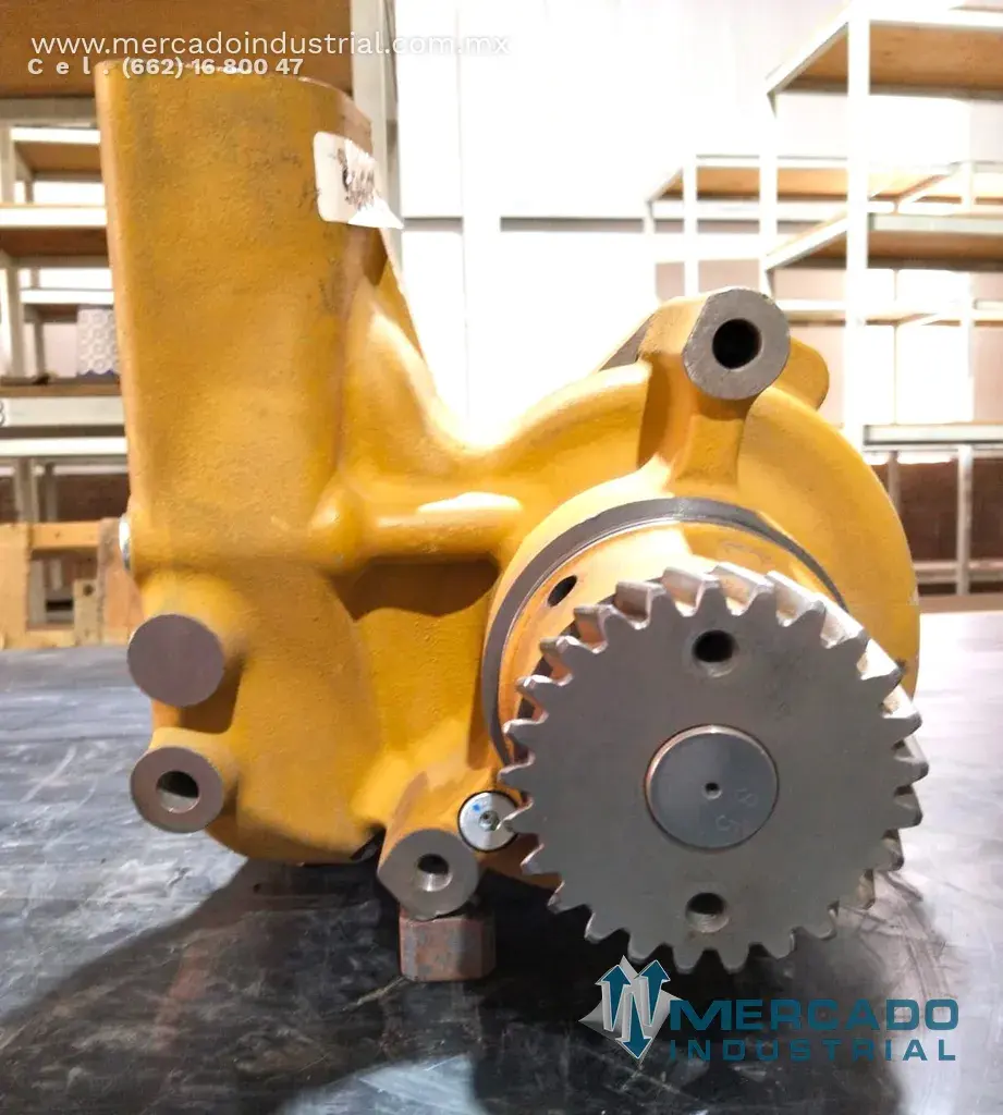 Komatsu 6215-61-1506 (6219-61-1102) XWATERPUMP (HD785-5LC) - imagen 1