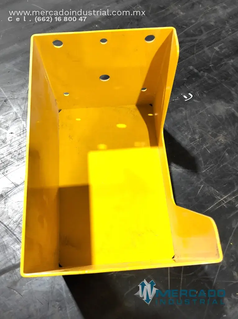 Komatsu 561-85-61340 BRACKET (HD785-5) - imagen 1