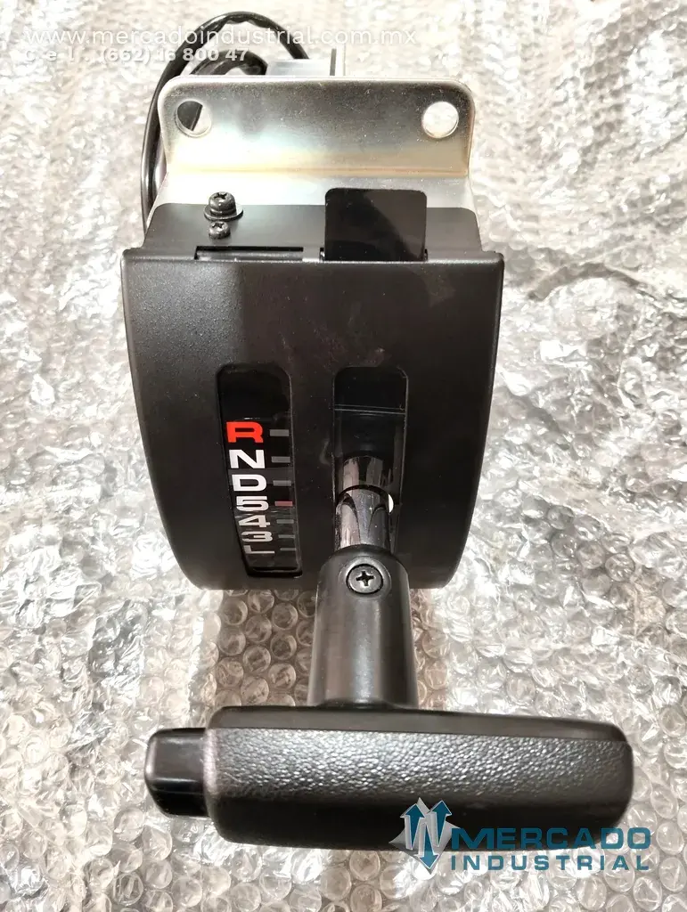 Komatsu 569-44-65600 TRANSMISSION LEVER ASSEMBLY (HD785-5) - imagen 1