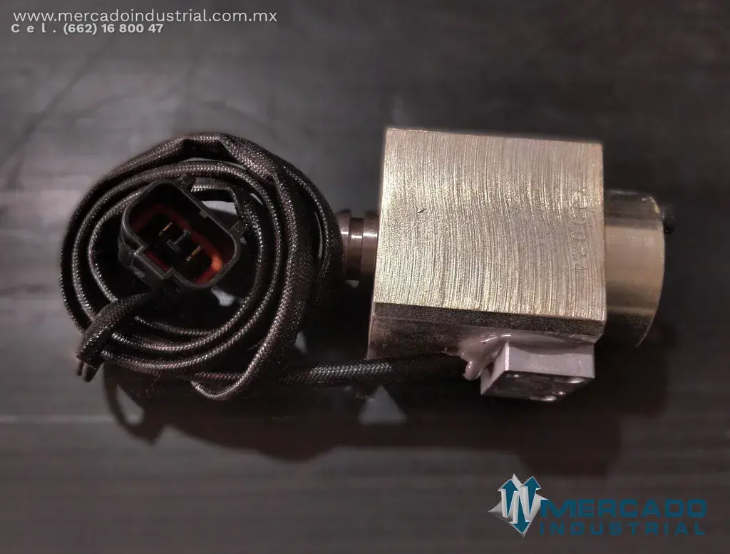 Komatsu 6553-81-3311 SOLENOID ASSEMBLY (WA900-3) - imagen 1