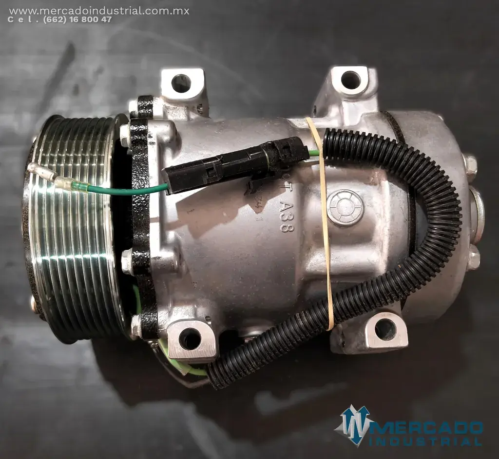 Sanden 5580090906 COMPRESSOR (ST-18) (SCP-03) - imagen 1