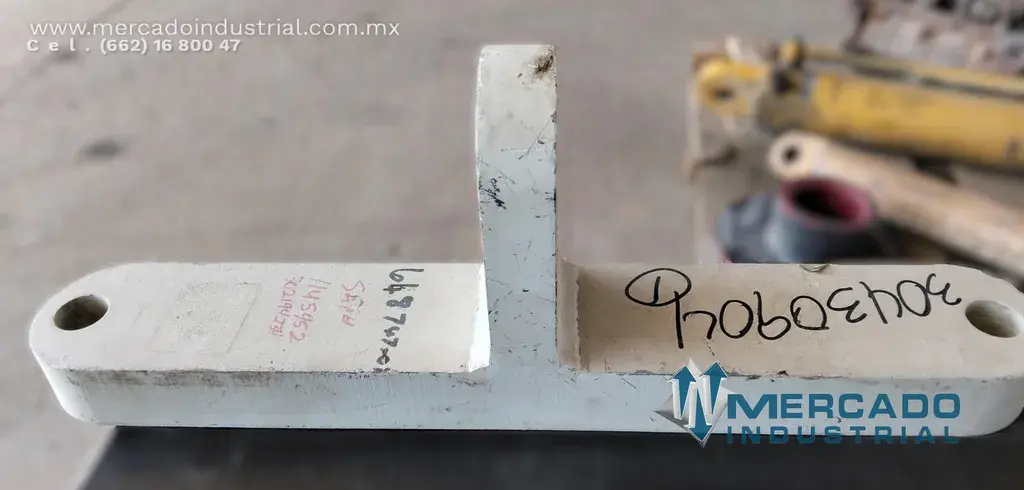 Conjunto de elevador parte 648747-01 marca CAT - imagen 1
