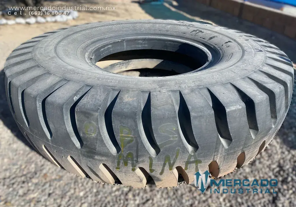 Llanta 30.00-51 modelo CM-150 marca ARMORLUG - imagen 1