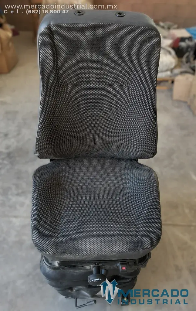 KOMATSU 195-57-46300 SEAT ASSEMBLY (D375A-5) - imagen 1
