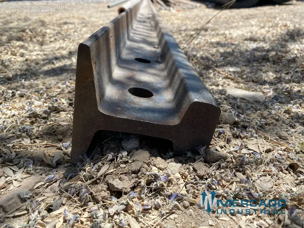 Viga de acero en "I" 10 m x 4 1/2" - imagen 1