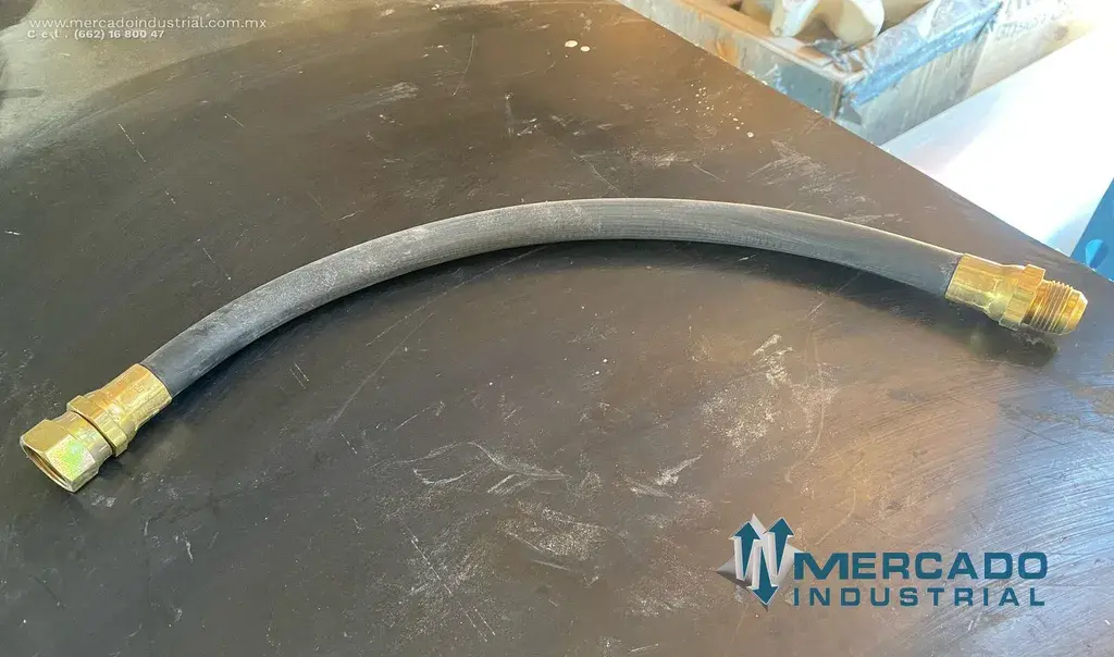 Manguera 50 cm 2500 PSI parte 6557420 marca Melroe - imagen 1
