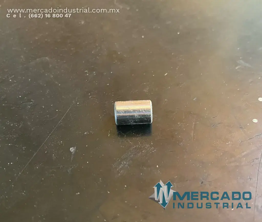 Roller 0.5 cm x 1 cm parte 6671999 marca Bobcat - imagen 1