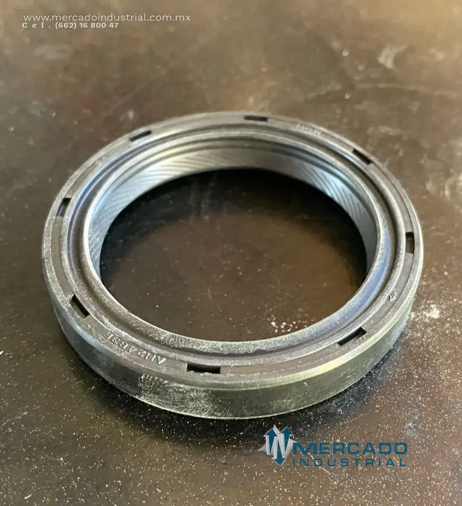 Sello de aceite 5.5 cm parte 09550-00001 marca Kubota - imagen 1