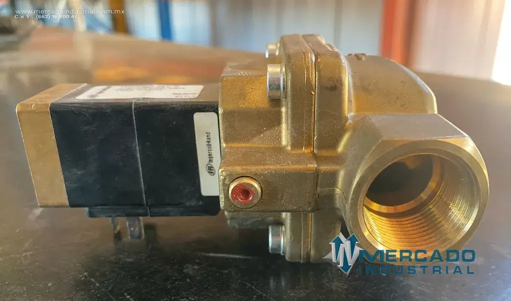 Válvula 2.5 cm 232 PSI 220V parte 22516025 marca Ingersoll-Rand - imagen 1